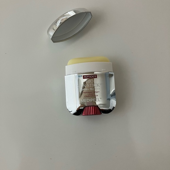 High quality Medi-peel peptide 9 Bio Sun Stick Pro (spf 50+,pa++++) 19g - Picture 1 of 3